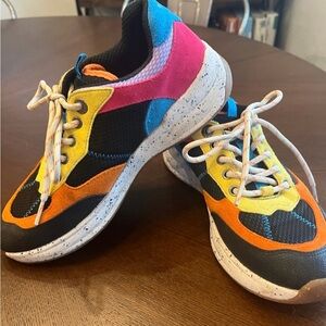 Taos Advanced Women’s Hiking All Terrain  Sneakers Sz 8